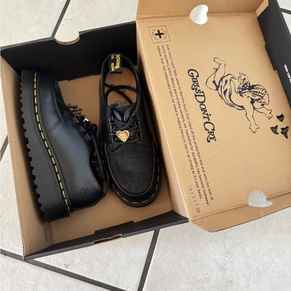 Dr martens x girls don’t cry